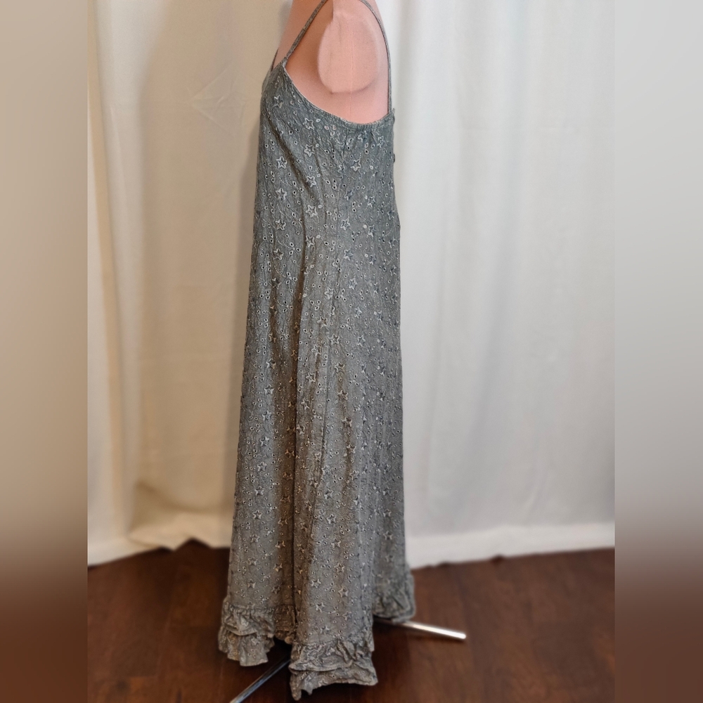 Vintage olive Eyelet peekaboo Ruffle maxi Dress Spring - Picture 3 of 9